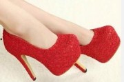 娱乐吃瓜酱红色高跟鞋,娱乐吃瓜酱带你揭秘时尚与娱乐的跨界传奇